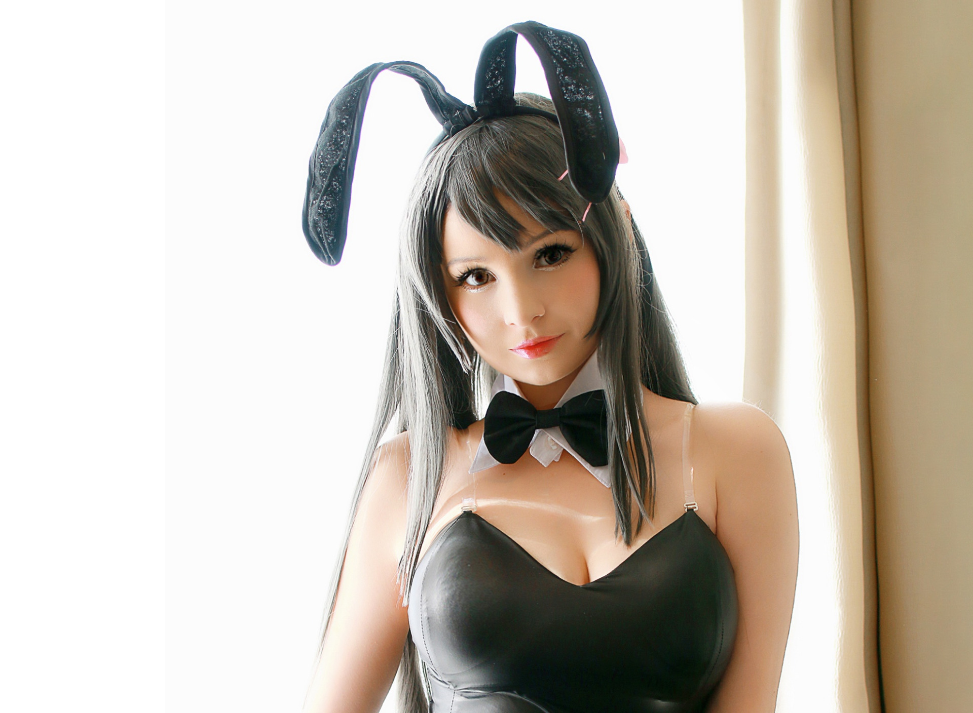 Japanese bunny girl devours huge