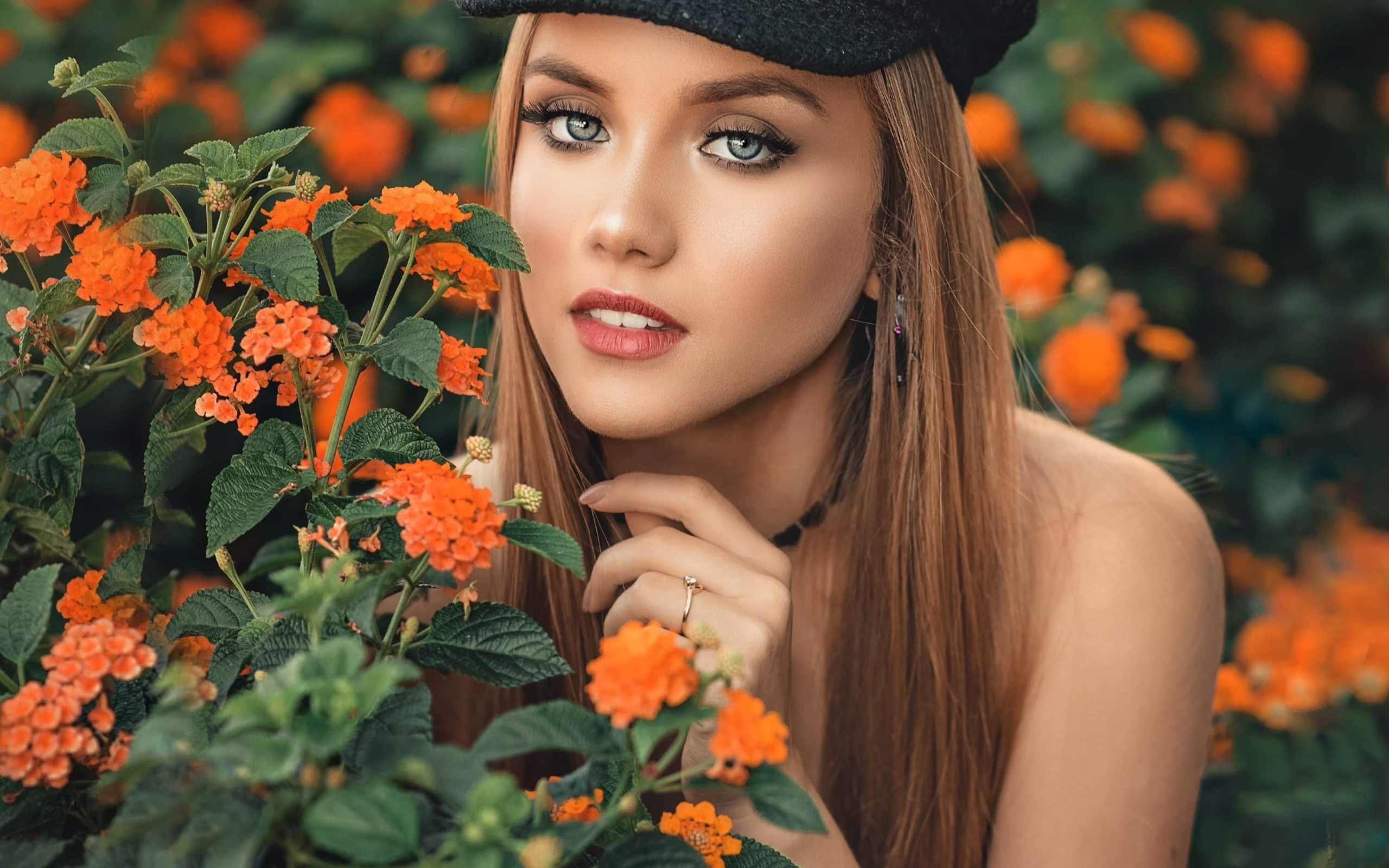 Красивые девушки цветы