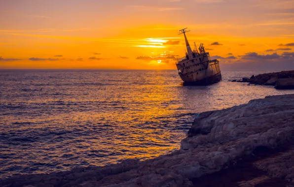 Картинка sea, sunset, Cyprus, shipwreck, Abandoned