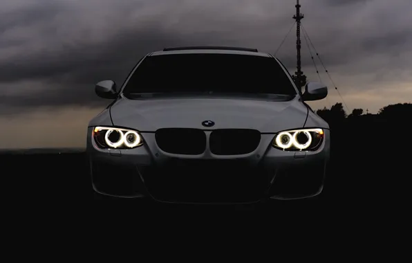 Картинка авто, BMW, E90, передние фары, облачный