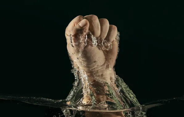 Картинка вода, рука, кулак