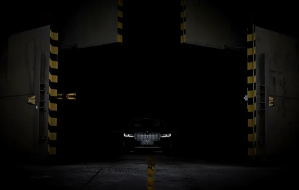 Картинка BMW, седан, гибрид, четырёхдверный, G12, 7er, 7-series, 2019, удлинённая колёсная база, из темноты, 745Le