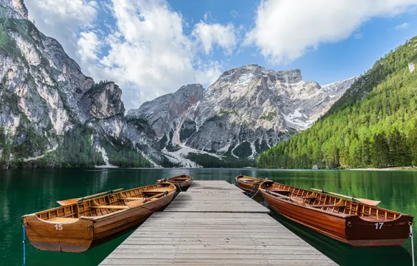 Картинка горы, озеро, пристань, лодки, Италия, Italy, Доломитовые Альпы, Южный Тироль, South Tyrol, Dolomites, Lake Braies, …