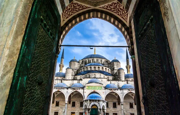 Картинка небо, ворота, арка, храм, Стамбул, Турция, дворец, купола, Голубая мечеть, Султанахмет