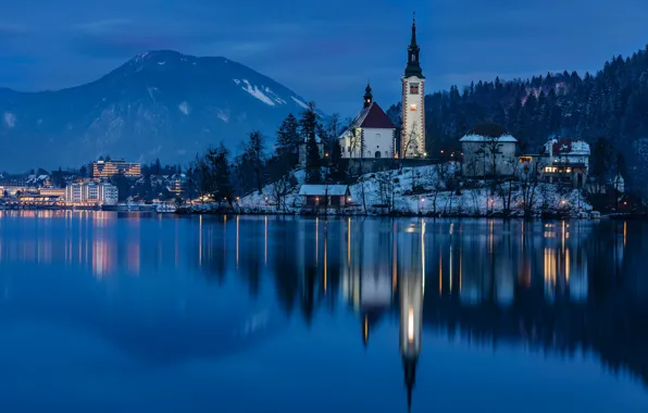 Картинка горы, ночь, озеро, отражение, остров, Словения, Lake Bled, Slovenia, Бледское озеро, Блед, Assumption of Mary …