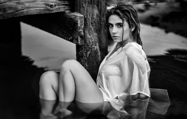Картинка взгляд, вода, девушка, поза, ноги, мокрая, чёрно-белая, монохром, Christopher Rankin