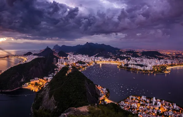 Картинка пейзаж, горы, ночь, тучи, город, освещение, залив, Бразилия, Рио-де-Жанейро