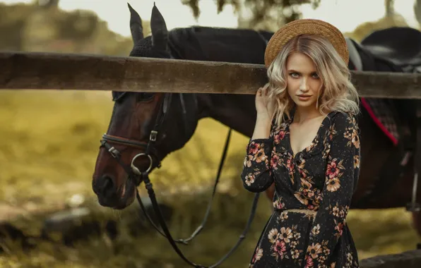 Картинка взгляд, девушка, поза, конь, лошадь, шляпка, Иван Ковалёв, Виктория Бачурина