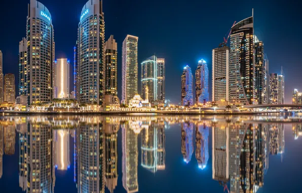 Картинка вода, отражение, здания, дома, залив, Дубай, ночной город, Dubai, небоскрёбы, ОАЭ, UAE, Дубай Марина, Dubai …