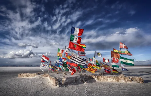 Картинка lake, Salar de Uyuni, salt, Flags, Bolivia, flat