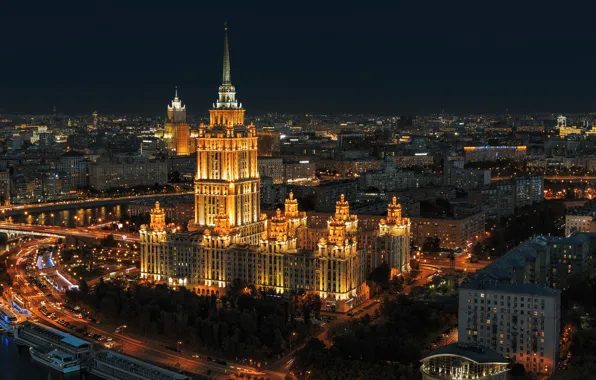 Картинка город, здания, высота, дома, вечер, освещение, Москва, архитектура, Украина, набережная, гостиница