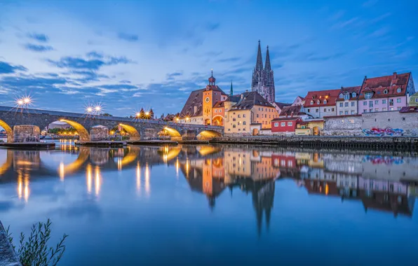 Картинка мост, отражение, река, здания, дома, Германия, Бавария, Germany, Bavaria, Регенсбург, Regensburg, Stone Bridge, Danube River, …