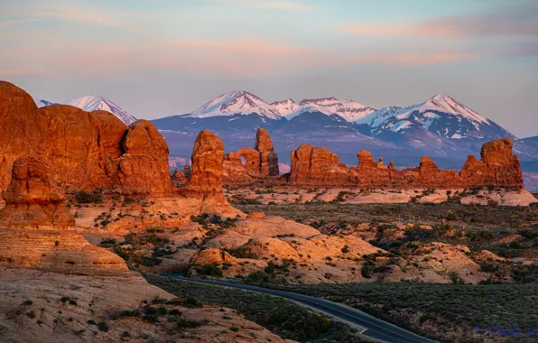 Картинка дорога, горы, камни, скалы, панорама, United States, Utah, Arches National Park