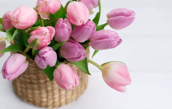 Картинка цветы, крупный план, букет, весна, тюльпаны, розовые, корзинка, светлый фон, бутоны