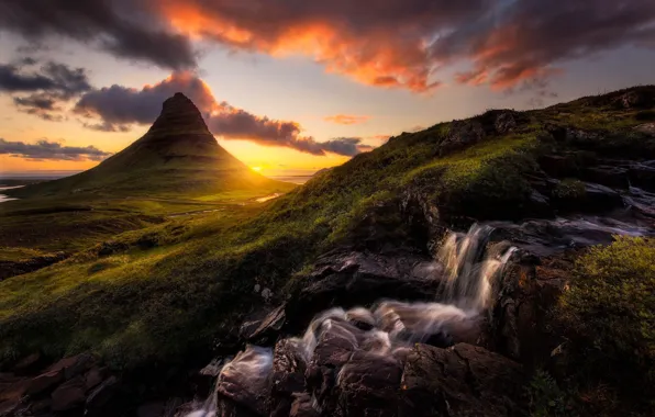 Картинка закат, природа, скалы, водопад, красота, Iceland, Grundarfjоrоur