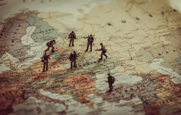 Картинка soldiers, war, map, World War II, dolls