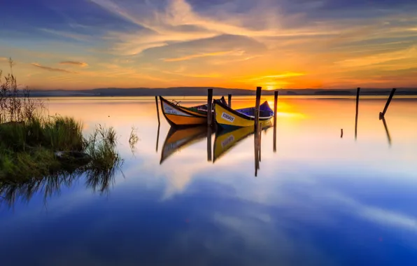 Картинка закат, берег, две, лодки, водоем