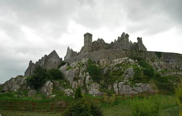 Картинка облака, тучи, замок, Ирландия, пасмурное небо, Rock of Cashel, средневековая архитектура