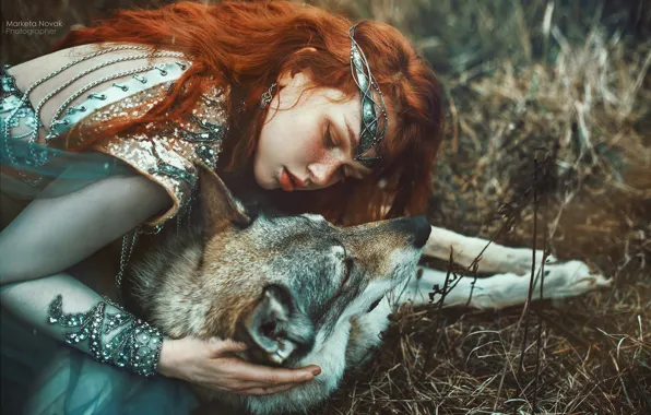 Картинка девушка, волк, собака, рыжая, друзья, принцесса, рыжеволосая, Marketa Novak, Zuzana Kushniruk
