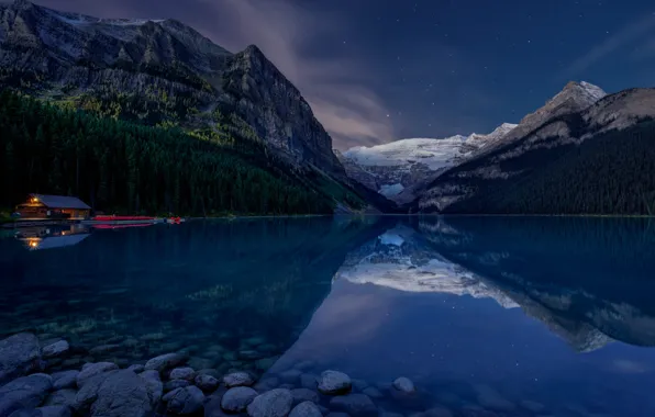 Картинка пейзаж, горы, ночь, природа, озеро, дом, отражение, камни, звёзды, Канада, Альберта, Banff National Park, Lake …