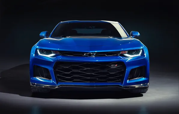 Картинка Chevrolet, Синяя, Camaro, Чёрный фон, ZL1, Спереди, Вид спереди, 2019