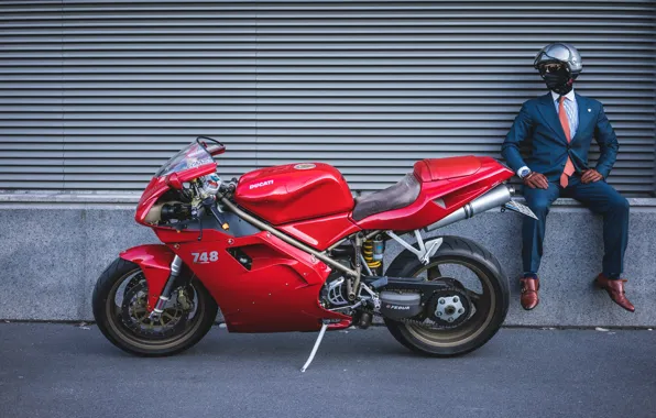 Картинка Red, Ducati, Man, Motocycle, 748