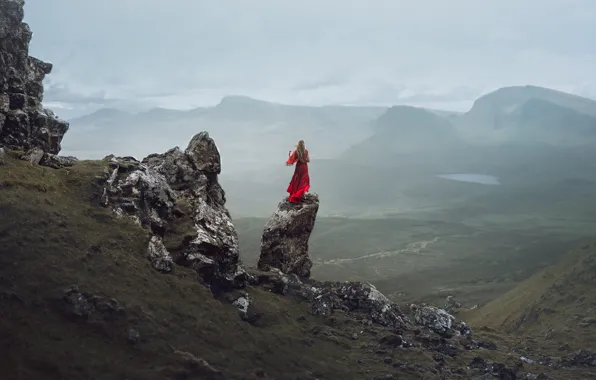 Картинка девушка, скалы, платье, в красном, Lizzy Gadd, Isolated Desolation
