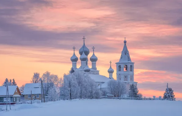 Картинка зима, снег, пейзаж, закат, природа, дома, деревня, церковь, колокольня, Максим Евдокимов