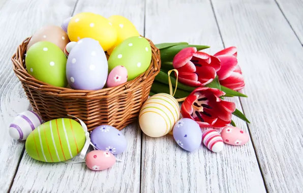 Картинка цветы, яйца, colorful, Пасха, тюльпаны, happy, wood, pink, flowers, tulips, Easter, purple, eggs, decoration, basket
