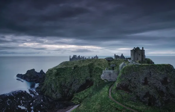 Картинка море, небо, тучи, Шотландия, руины, замок Данноттар, средневековая архитектура, Dunnottar сastle
