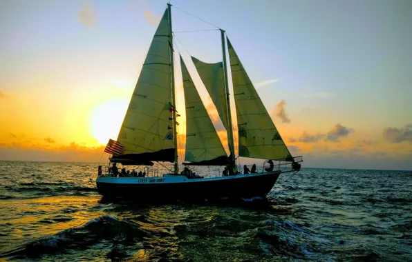 Картинка солнце, путь, движение, океан, корабль, вечер, яхта, паруса, прогулка, пассажиры, морская романтика