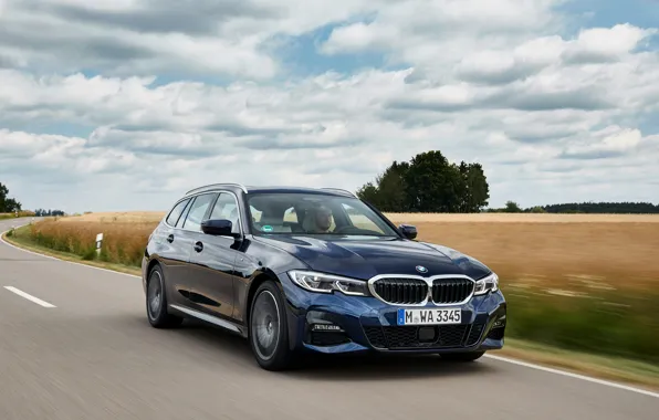 Картинка BMW, 3-series, универсал, на трассе, тёмно-синий, 3er, 2020, G21, 330d xDrive Touring