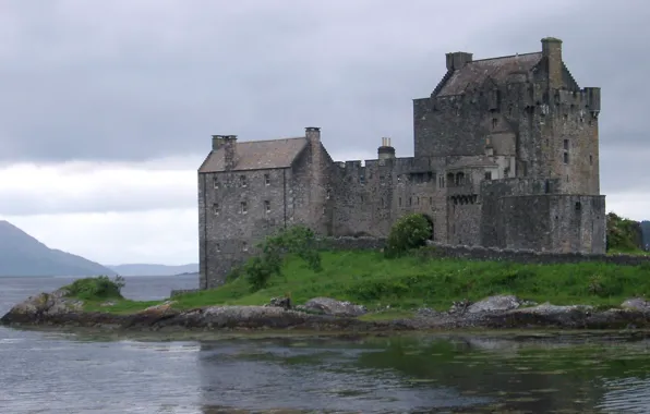 Картинка небо, облака, горы, тучи, озеро, Шотландия, замок Эйлен-Донан, средневековая архитектура