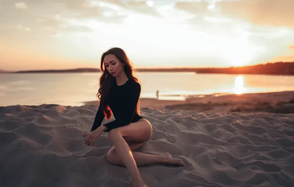 Картинка песок, пляж, поза, Девушка, Виктория Руских