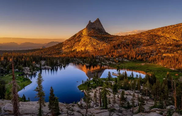 Картинка деревья, озеро, отражение, гора, Калифорния, California, Yosemite National Park, Сьерра-Невада, Sierra Nevada, Йосемитский национальный парк, …