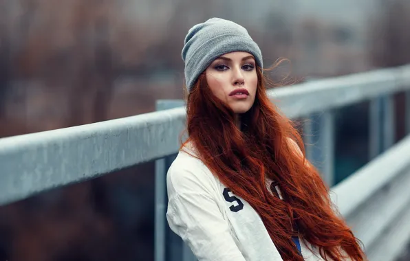 Картинка взгляд, девушка, лицо, шапка, рыжая, рыжеволосая, длинные волосы, Alessandro Di Cicco