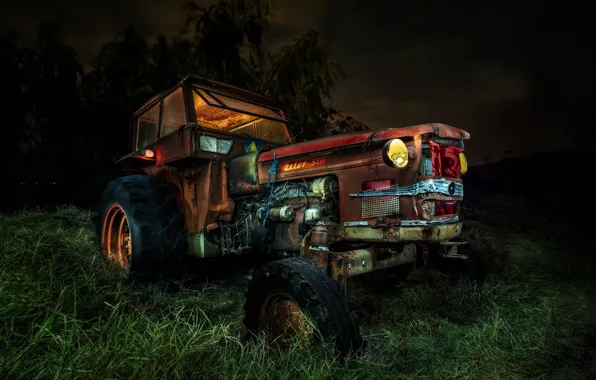 Картинка ночь, трактор, лом