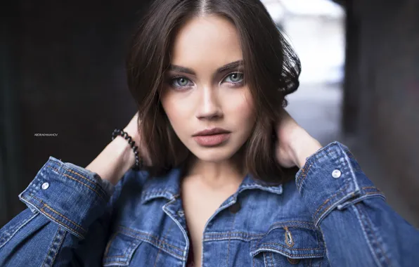 Картинка girl, long hair, photo, blue eyes, model, lips, face, brunette, portrait, jacket, mouth, close up, …