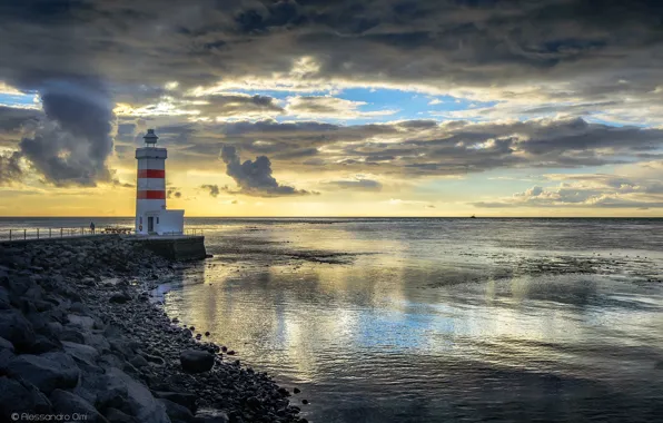 Картинка море, облака, побережье, маяк, Исландия