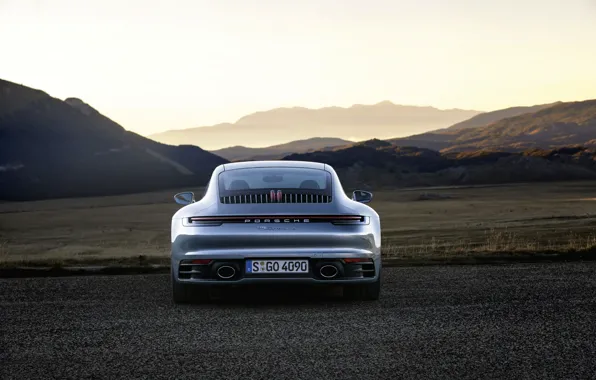 Картинка асфальт, горы, купе, равнина, 911, Porsche, вид сзади, Carrera 4S, 992, 2019