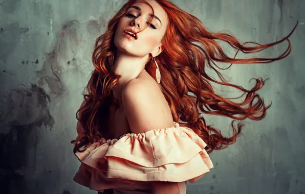 Картинка девушка, лицо, поза, волосы, рыжая, красотка, плечо, Liliya Nazarova