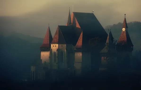 Картинка туман, замок, архитектура, Румыния, Александр Перов