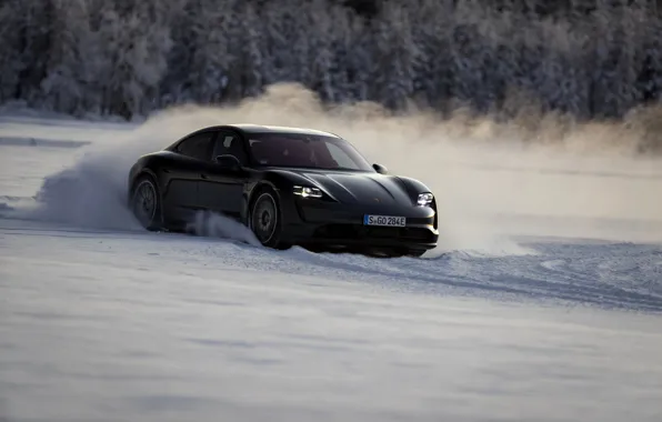 Картинка снег, чёрный, Porsche, на трассе, 2020, Taycan, Taycan 4S