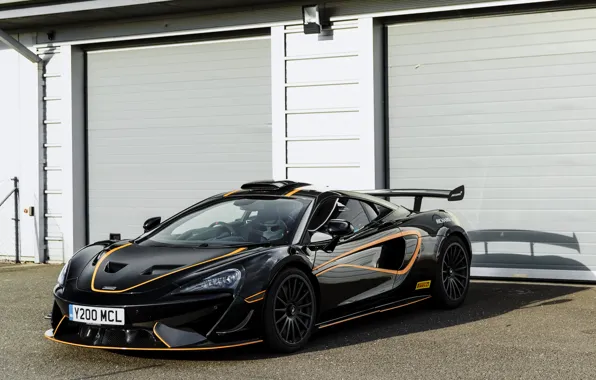 Картинка чёрный, купе, McLaren, боксы, 2020, V8 twin-turbo, 620R, 620 л.с., 3.8 л.