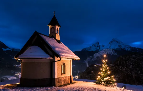 Картинка зима, снег, пейзаж, горы, природа, новый год, рождество, Бавария, ёлка, сумерки, часовня, Вацманн