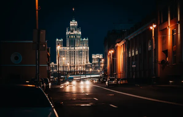 Картинка дорога, город, улица, здания, дома, вечер, освещение, Москва, архитектура, высотка, Котельническая набережная