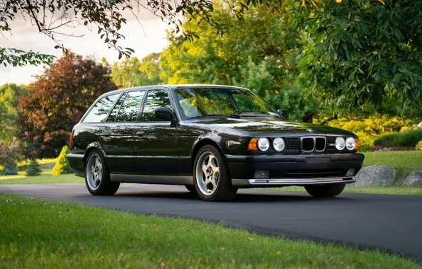 Картинка BMW, E34, Touring, M5