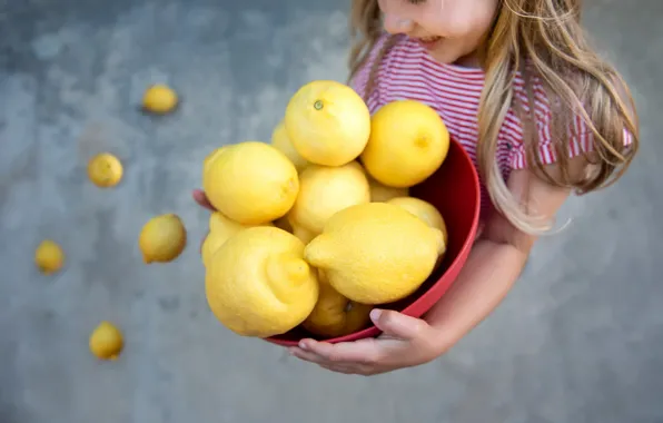 Картинка девочка, фрукты, лимоны