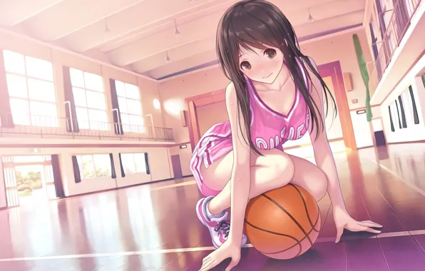 Картинка шорты, румянец, школьница, длинные волосы, на полу, на корточках, баскетбольный мяч, спортивная форма, спортивный зал