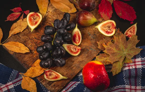 Картинка ягоды, плоды, виноград, фрукты, grapes, fruits, berries, инжир, figs, разделочная доска, maple leaves, листья клена